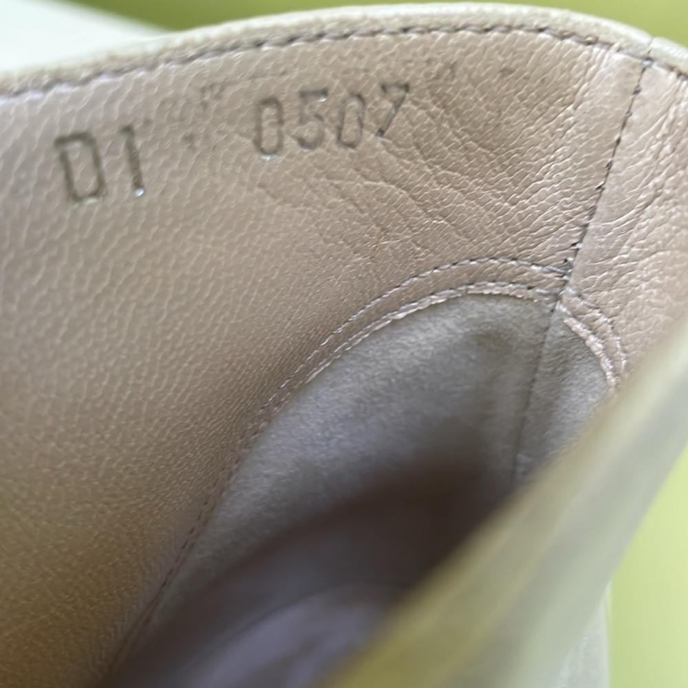 Vintage light gray/silver Dior all leather booties in original box - Picture 16 of 16